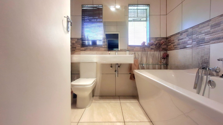 3 Bedroom Property for Sale in Vaalpark Free State